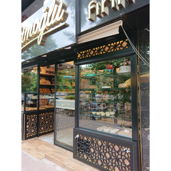 Ekmek satış tezgahı,pasta teşhir dolabı,