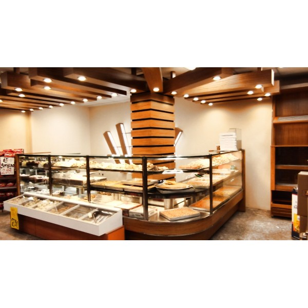 Pasta börek teşhir dolabı